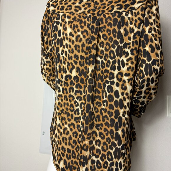 Express The Portofino Shirt Women's Button Up Collared V-Neck Blouse Size M - Picture 7 of 8